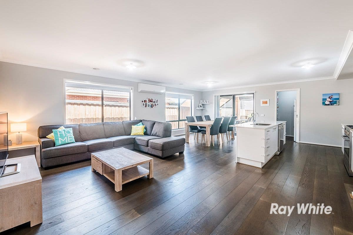 26 Red Cap Drive, Cranbourne West VIC 3977, Cranbourne West - Thumbnail 2