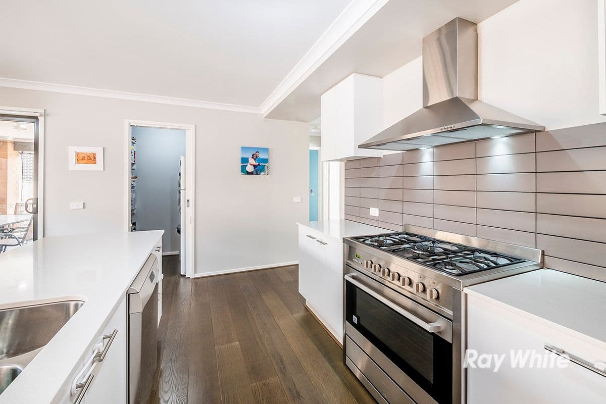 26 Red Cap Drive, Cranbourne West VIC 3977, Cranbourne West - Thumbnail 3