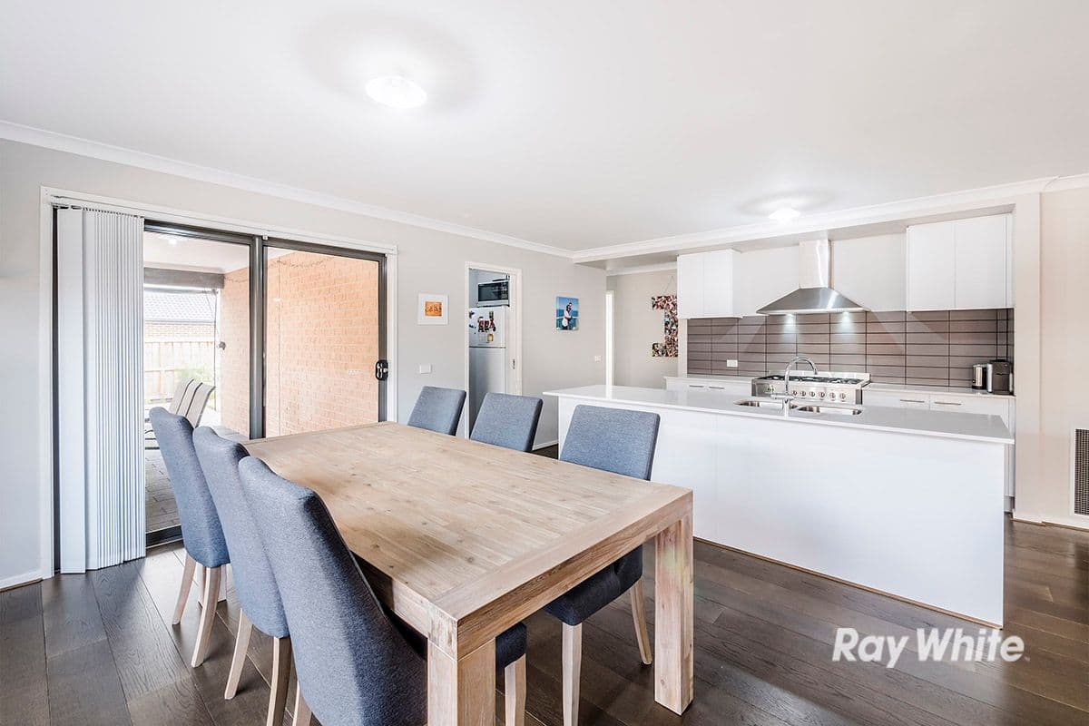 26 Red Cap Drive, Cranbourne West VIC 3977, Cranbourne West - Thumbnail 5