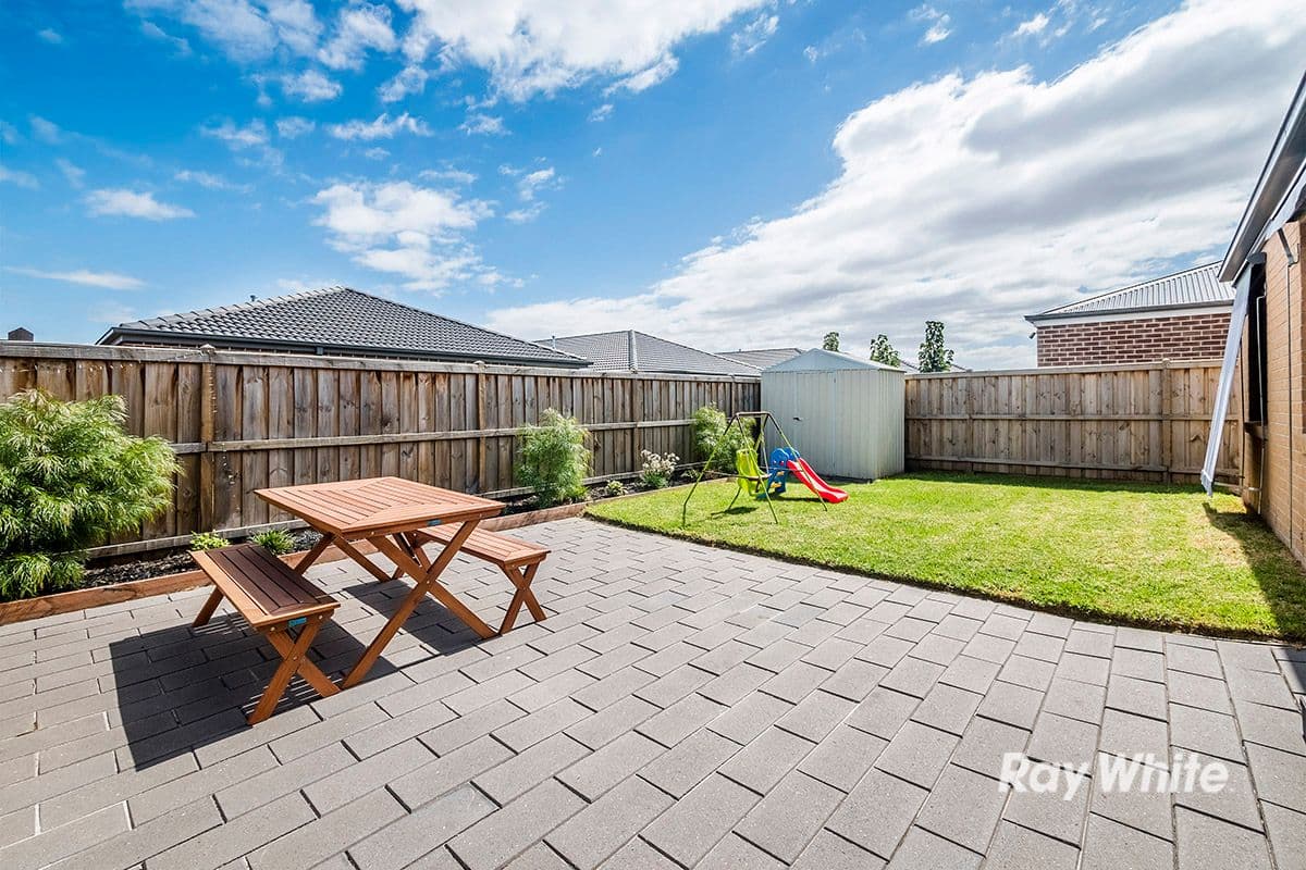 26 Red Cap Drive, Cranbourne West VIC 3977, Cranbourne West - Thumbnail 8