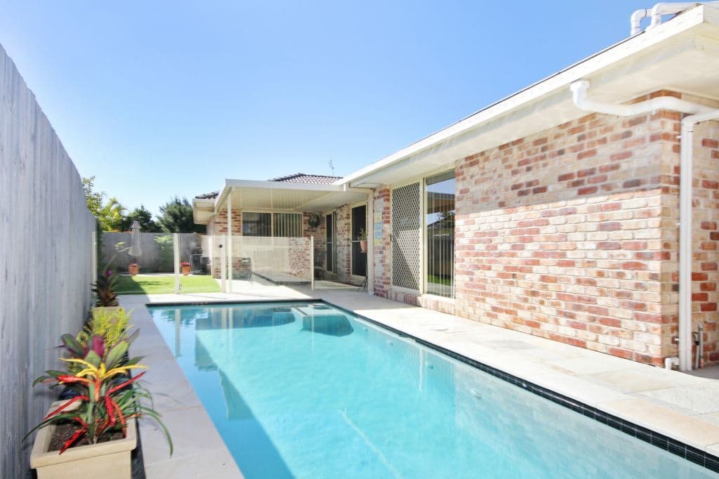 2 Yamie Avenue, VARSITY LAKES QLD 4227, Varsity Lakes - Thumbnail 2