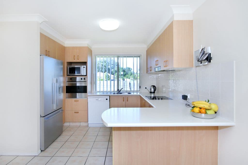 2 Yamie Avenue, VARSITY LAKES QLD 4227, Varsity Lakes - Thumbnail 3