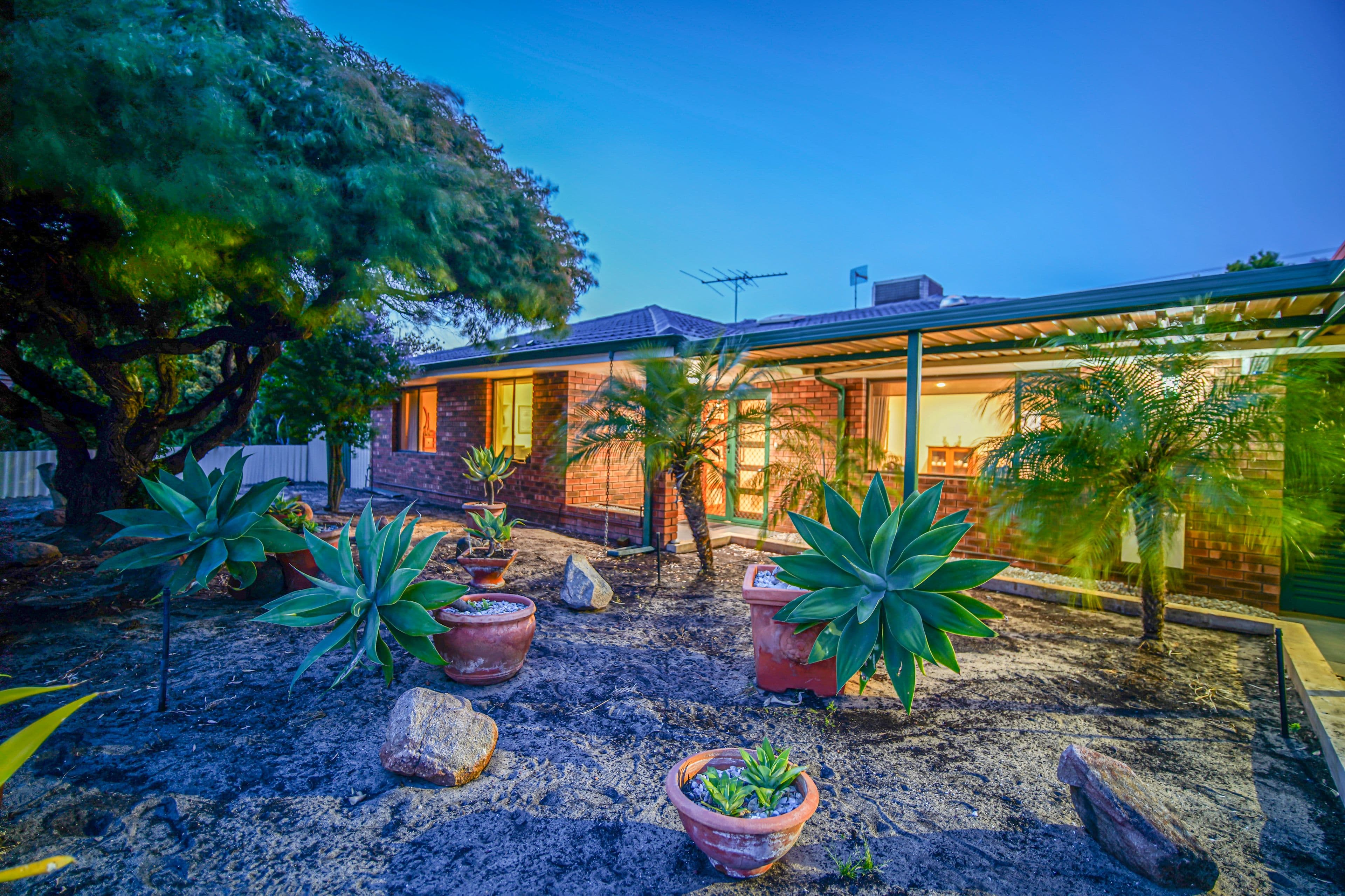 25 Hadley Gardens, Kardinya WA 6163, Kardinya - Image 1