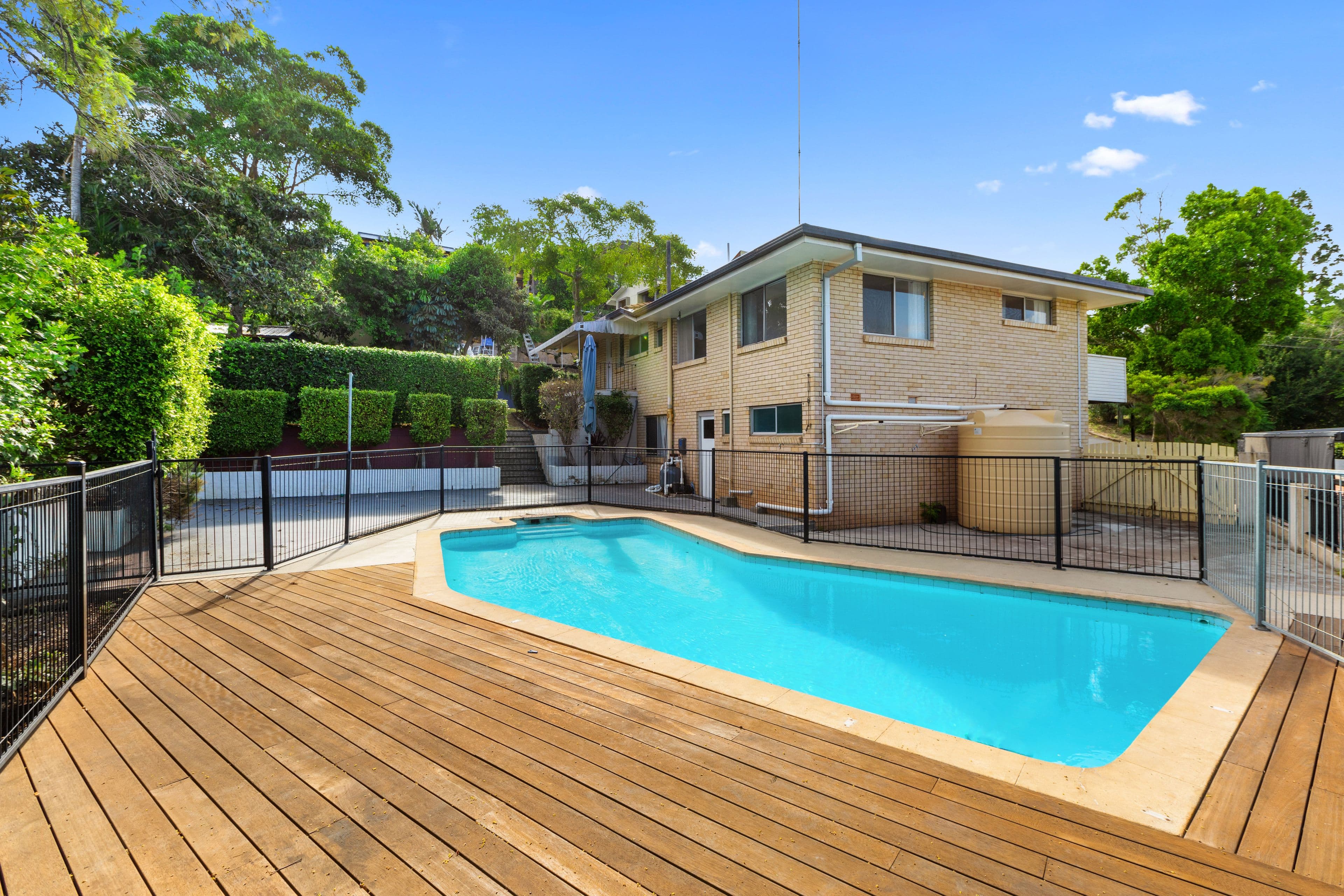 18 Treacher Street, Upper Mount Gravatt QLD 4122, Upper Mount Gravatt - Thumbnail 2