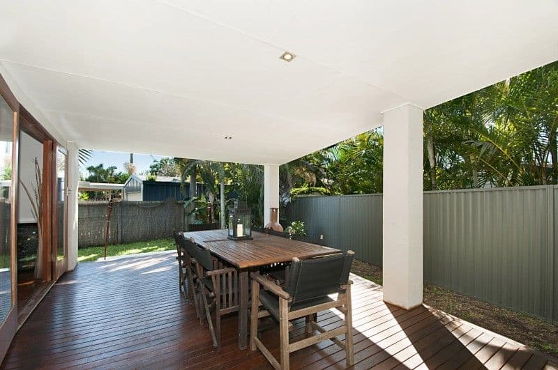 26 Naranga Avenue, BROADBEACH WATERS QLD 4218, Broadbeach Waters - Thumbnail 2