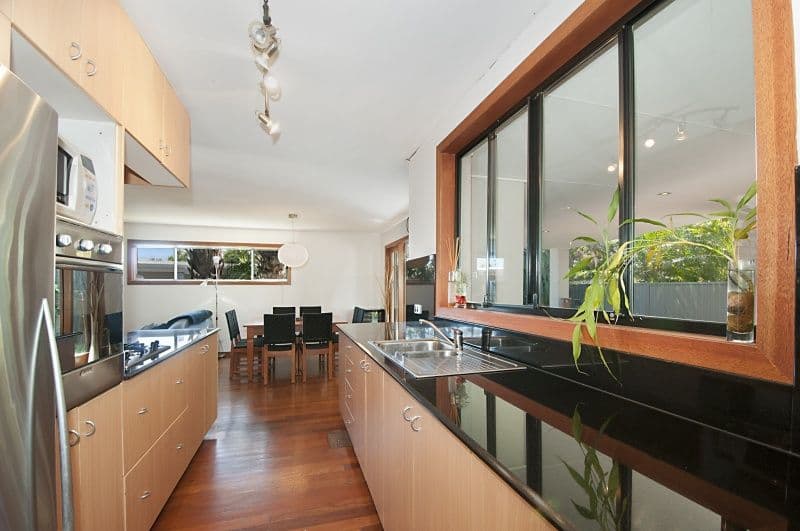 26 Naranga Avenue, BROADBEACH WATERS QLD 4218, Broadbeach Waters - Thumbnail 3