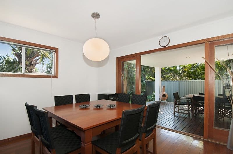 26 Naranga Avenue, BROADBEACH WATERS QLD 4218, Broadbeach Waters - Thumbnail 6