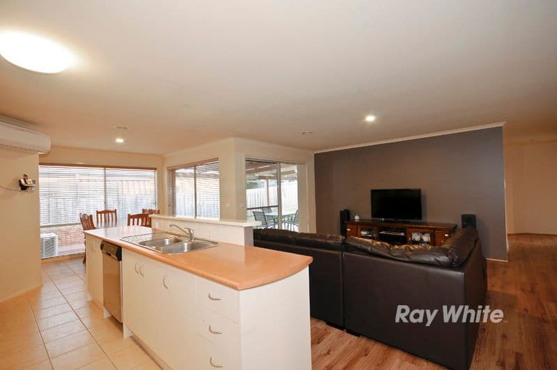 37 Central Parkway, CRANBOURNE WEST VIC 3977, Cranbourne West - Thumbnail 2