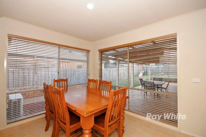 37 Central Parkway, CRANBOURNE WEST VIC 3977, Cranbourne West - Thumbnail 4