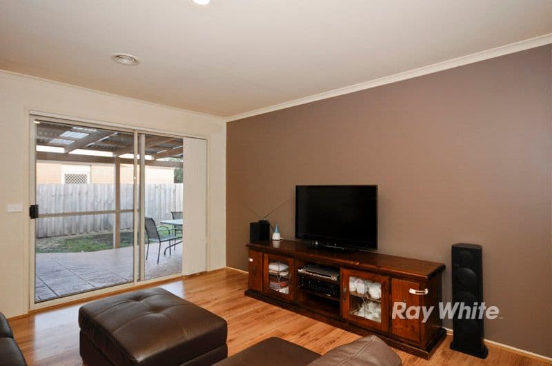 37 Central Parkway, CRANBOURNE WEST VIC 3977, Cranbourne West - Thumbnail 8