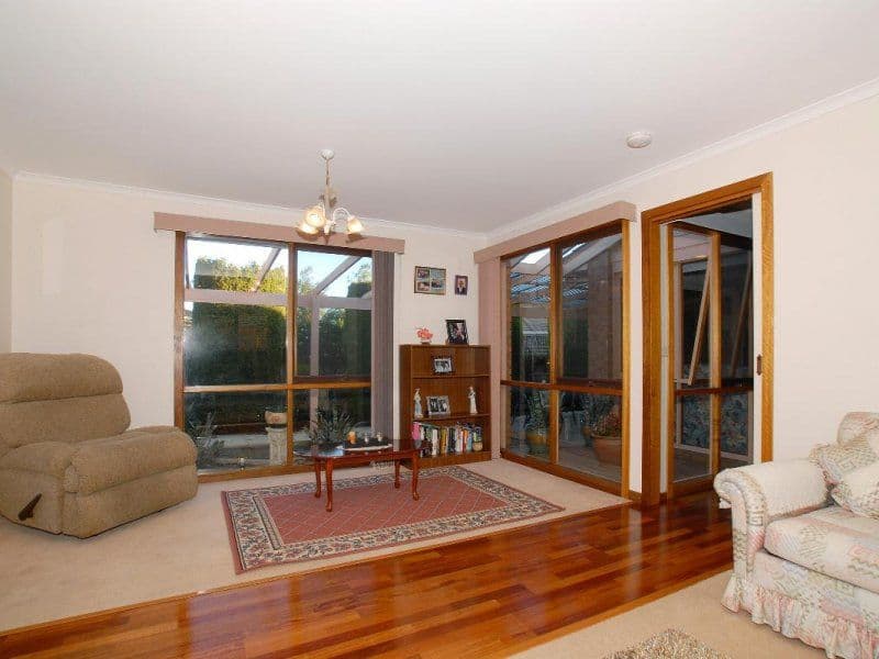 4 Bamboo Court, CRANBOURNE VIC 3977, Cranbourne North - Thumbnail 4