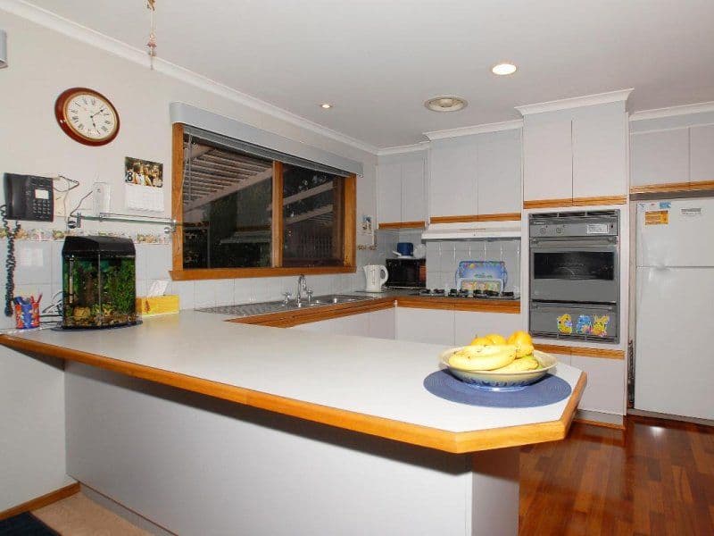 4 Bamboo Court, CRANBOURNE VIC 3977, Cranbourne North - Thumbnail 5