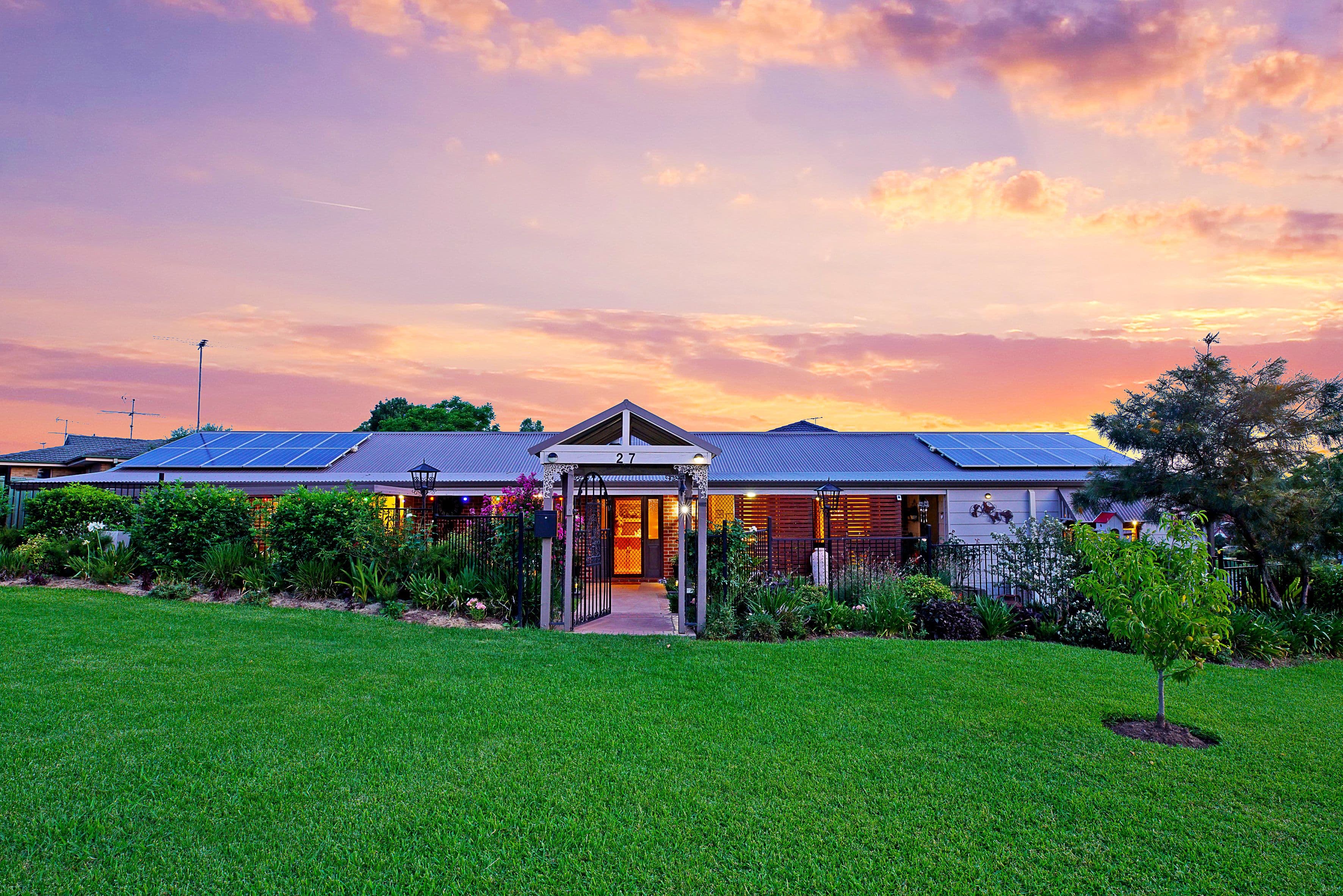 27 Hume Crescent, Werrington County - Image 1