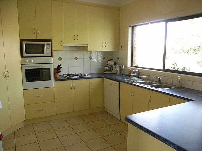 19 Caroline Court, ECHUCA VIC 3564, Echuca - Thumbnail 2