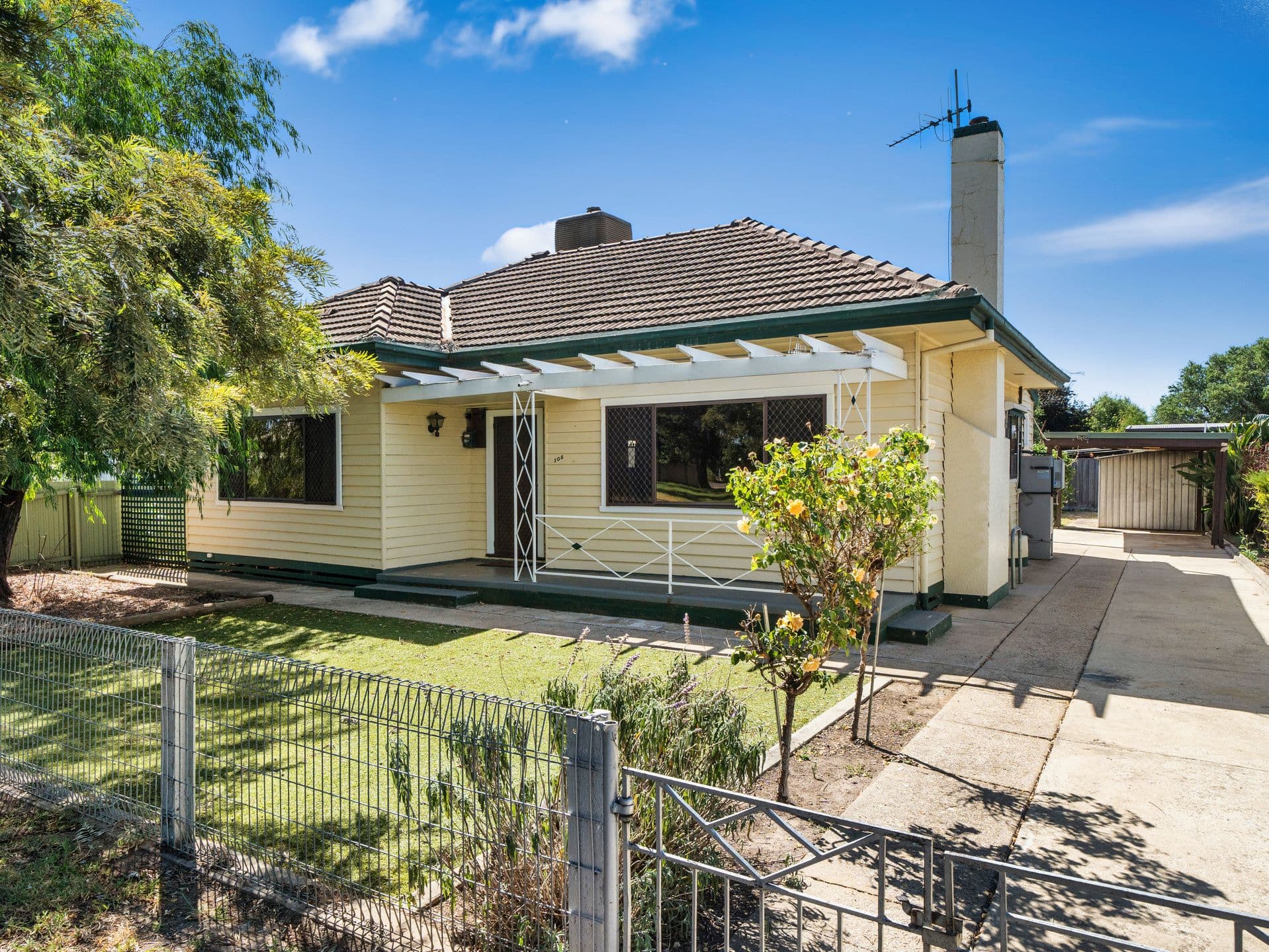 105 Mackellar Street, Benalla VIC 3672, Benalla - Image 1