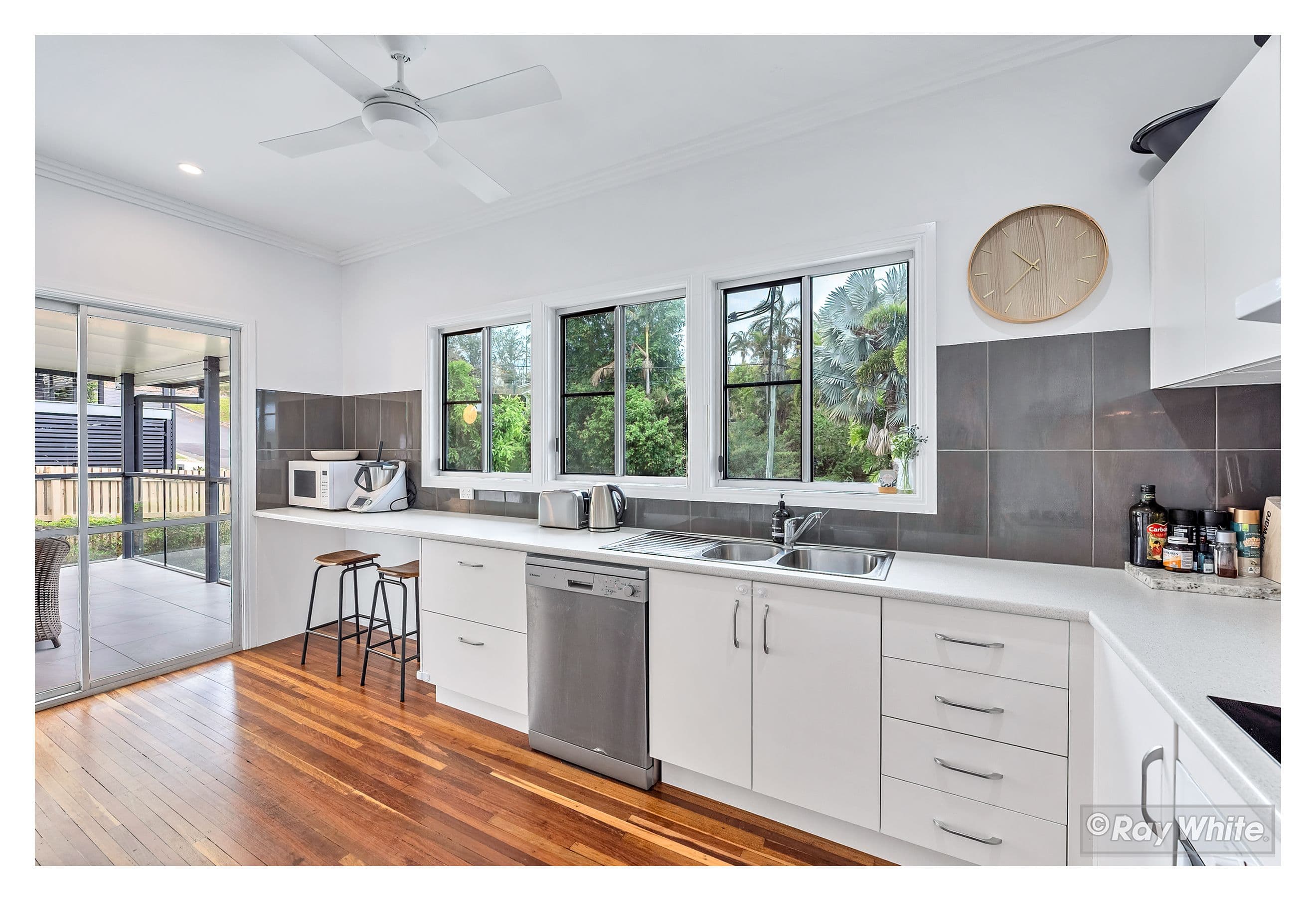 10 Beaconsfield Terrace, The Range QLD 4700, The Range - Thumbnail 4