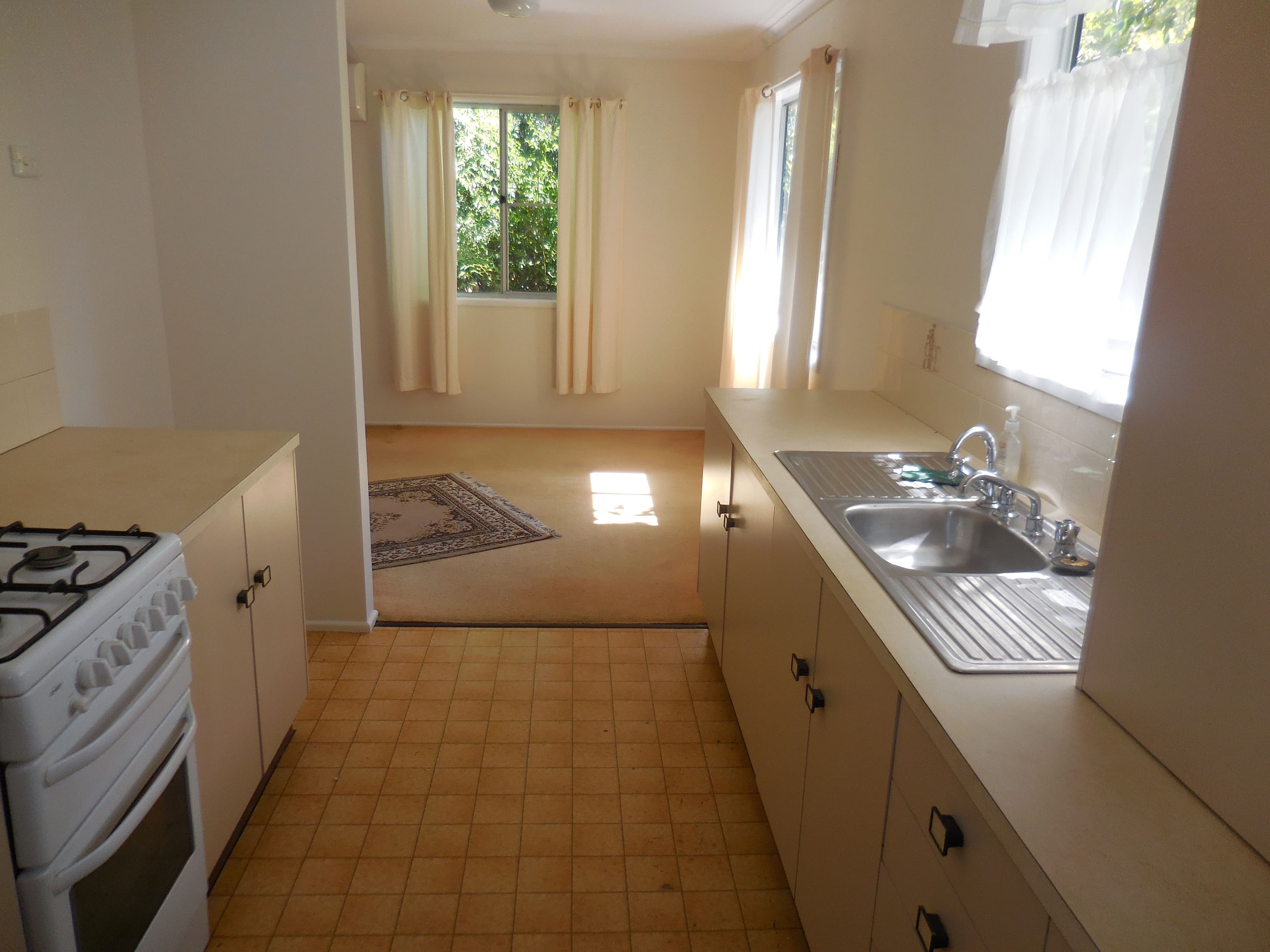 12 Russell Street, Dalby QLD 4405, Dalby - Thumbnail 3