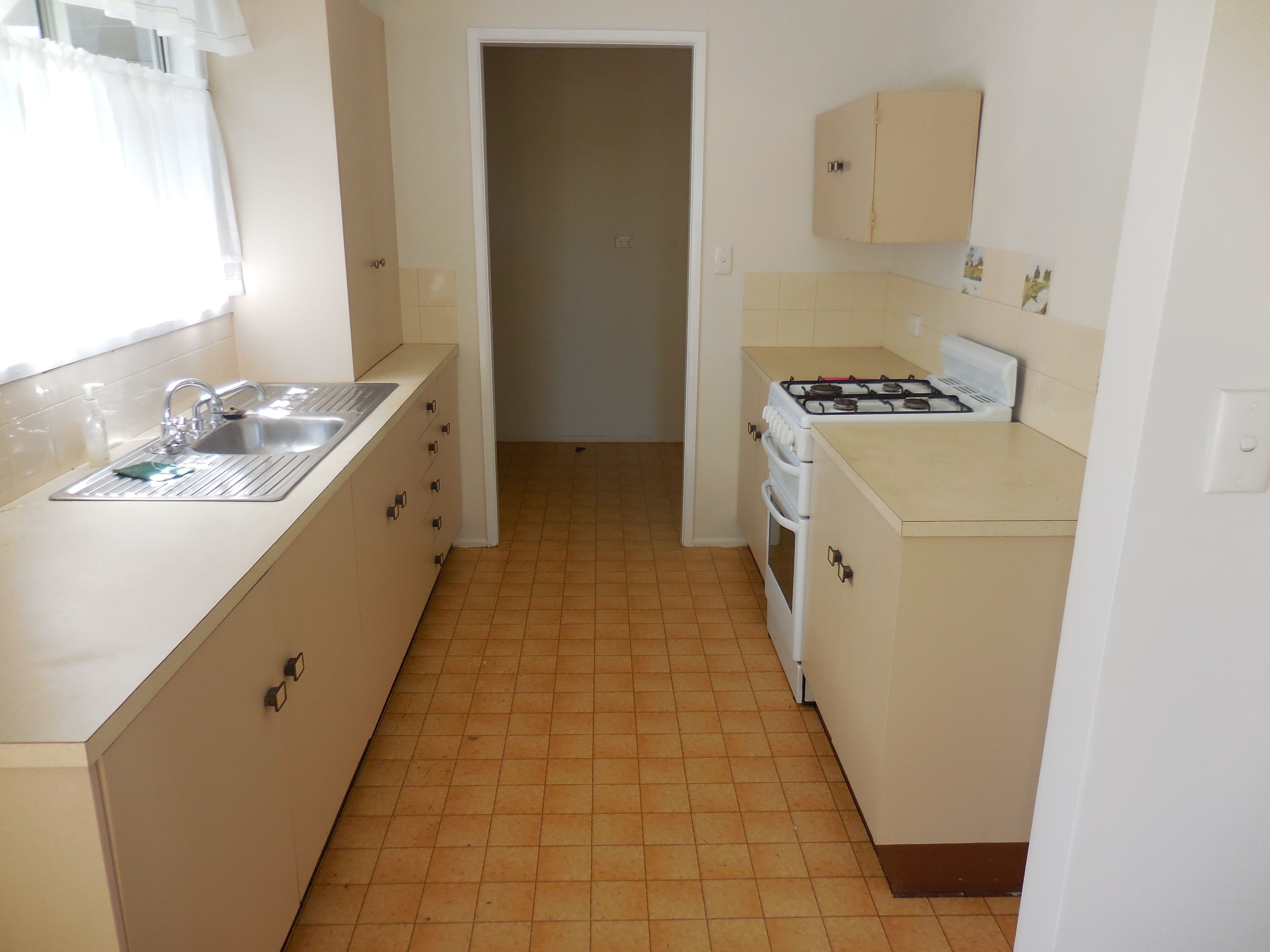 12 Russell Street, Dalby QLD 4405, Dalby - Thumbnail 4