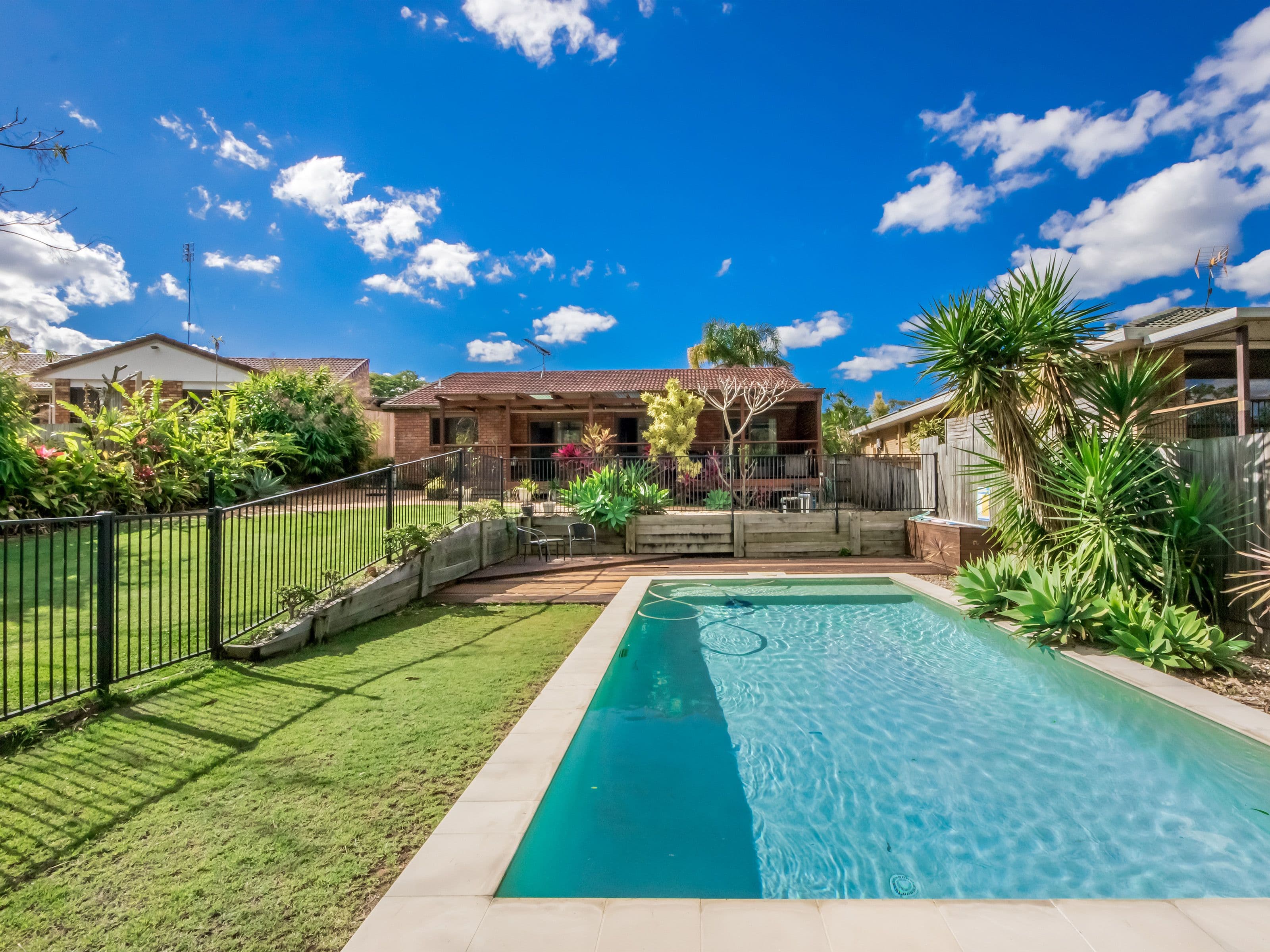 10 Merino Drive, Helensvale QLD 4212, Helensvale - Thumbnail 2