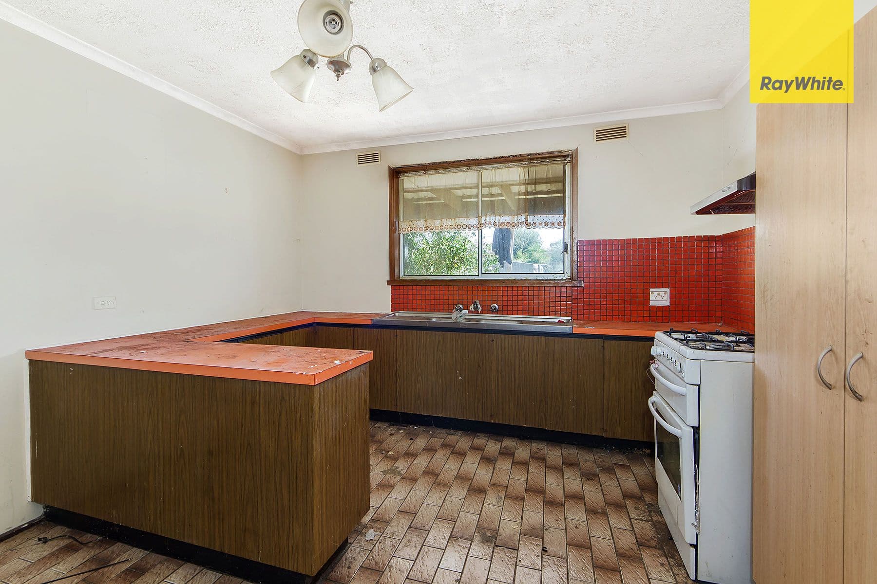 24 Andrew Road, St Albans VIC 3021, St Albans - Thumbnail 2