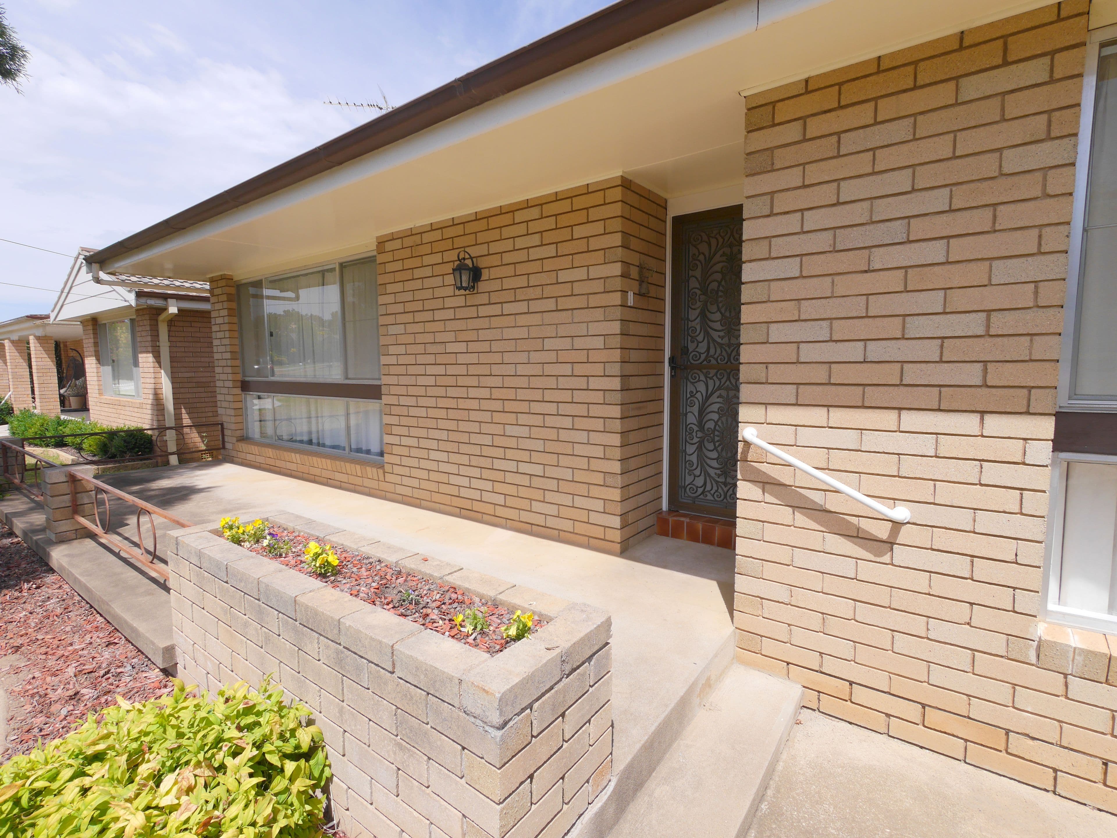 40 Kibbler Street, Cowra - Thumbnail 2