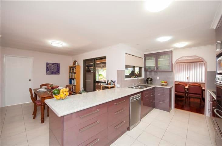 26 Silverton Drive, TANNUM SANDS QLD 4680, Tannum Sands - Thumbnail 2