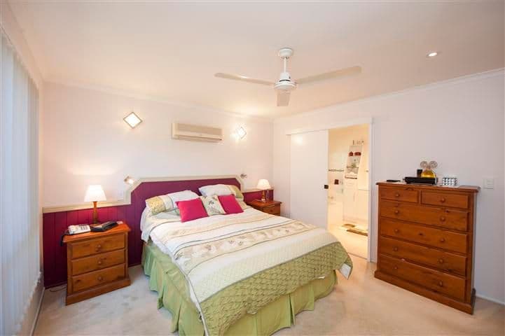 26 Silverton Drive, TANNUM SANDS QLD 4680, Tannum Sands - Thumbnail 4