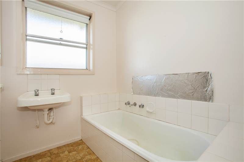 14 Carmarthen Drive, CORIO VIC 3214, Corio - Thumbnail 6