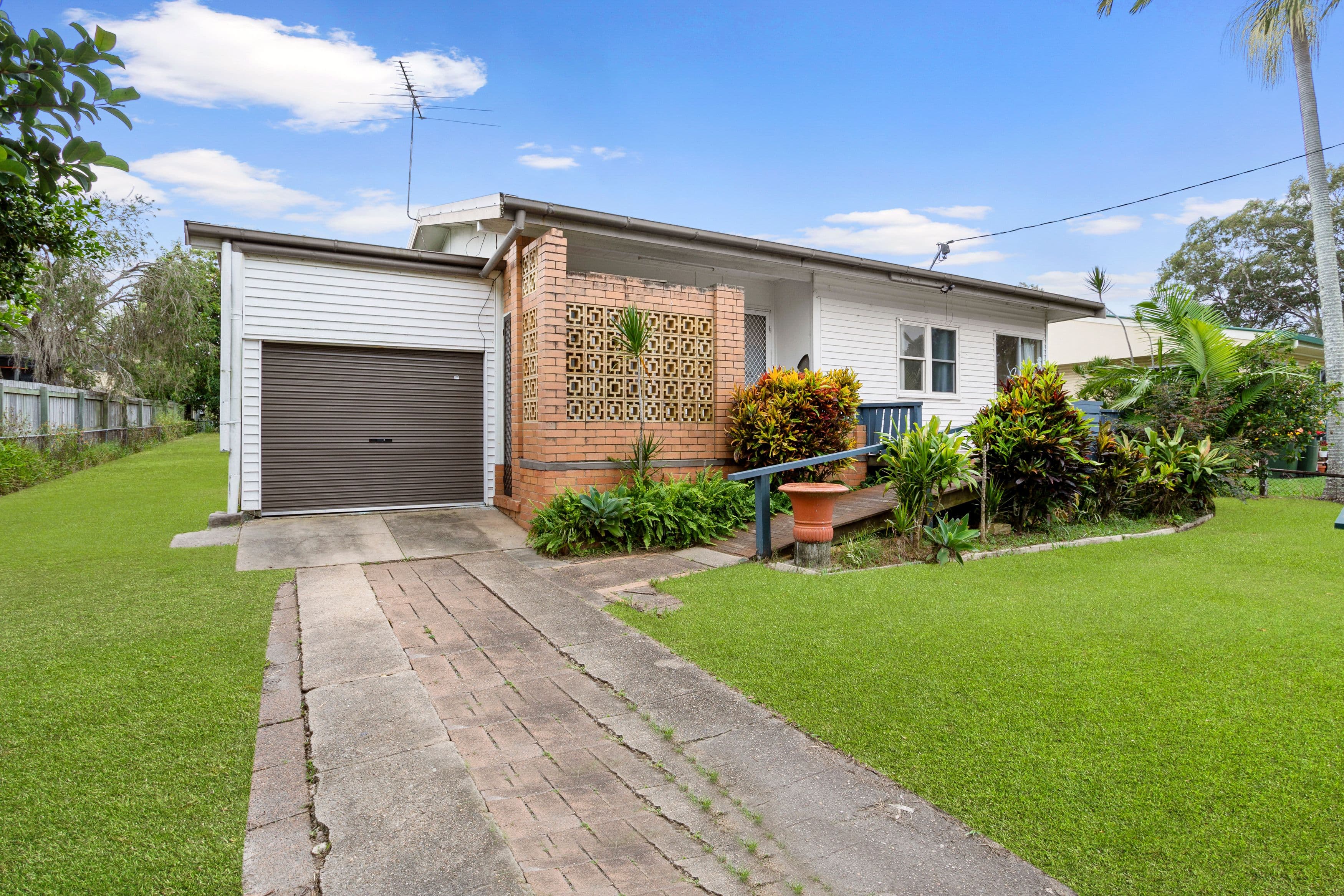 3 Lawnhill Avenue, Deception Bay QLD 4508, Deception Bay - Thumbnail 2