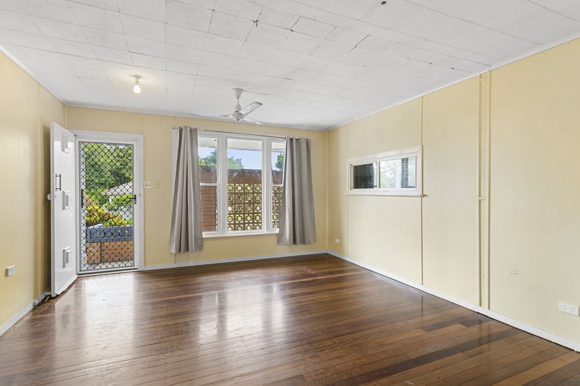 3 Lawnhill Avenue, Deception Bay QLD 4508, Deception Bay - Thumbnail 4
