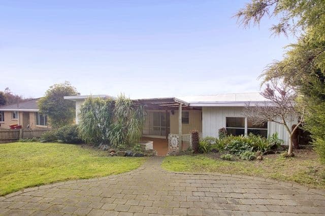 2 Broadview Crescent, TREVALLYN TAS 7250, Trevallyn - Thumbnail 2