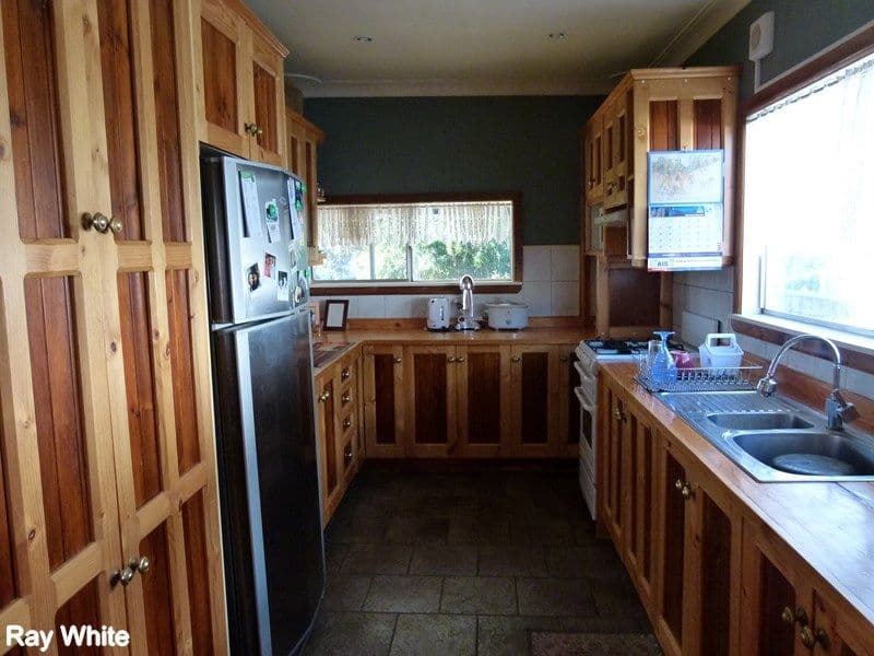 6 Forster Street, FORBES NSW 2871, Forbes - Thumbnail 4