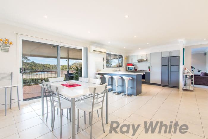 38 Auklet Road, Mount Hutton - Thumbnail 2
