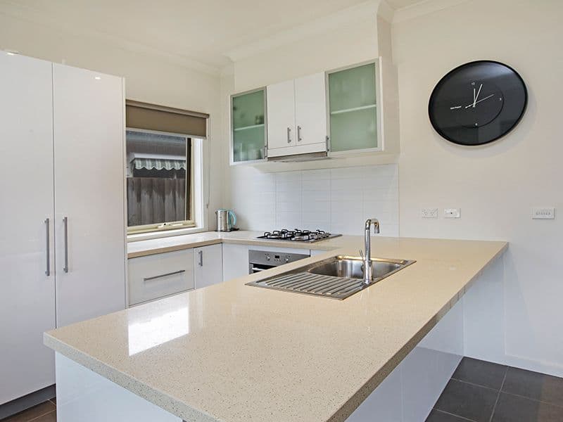 25 Nagle Drive, BELMONT VIC 3216, Belmont - Thumbnail 3