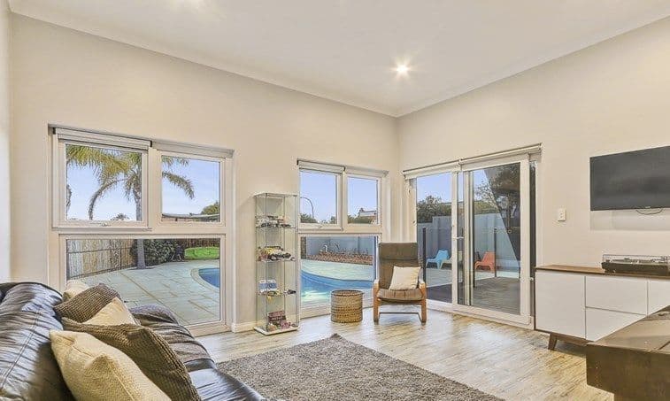 6 Springfield Court, Kallaroo WA 6025, Kallaroo - Thumbnail 3