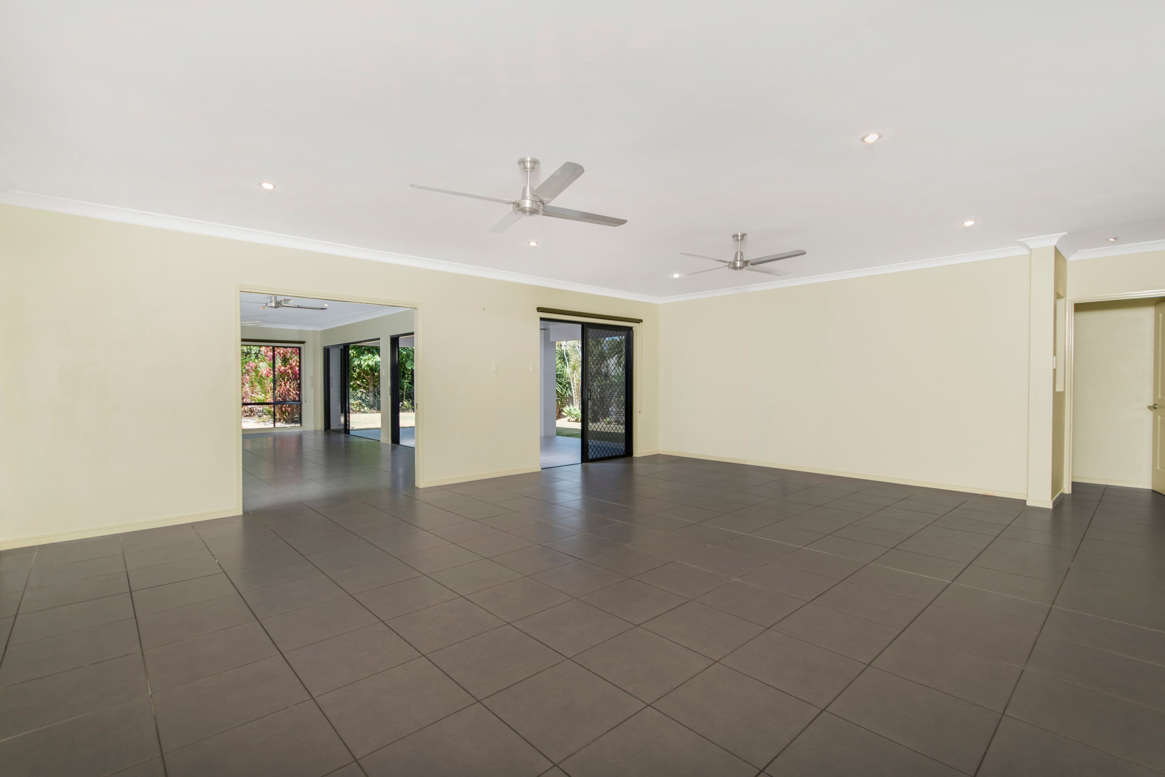 16 Retreat Close, Palm Cove QLD 4879, Palm Cove - Thumbnail 3