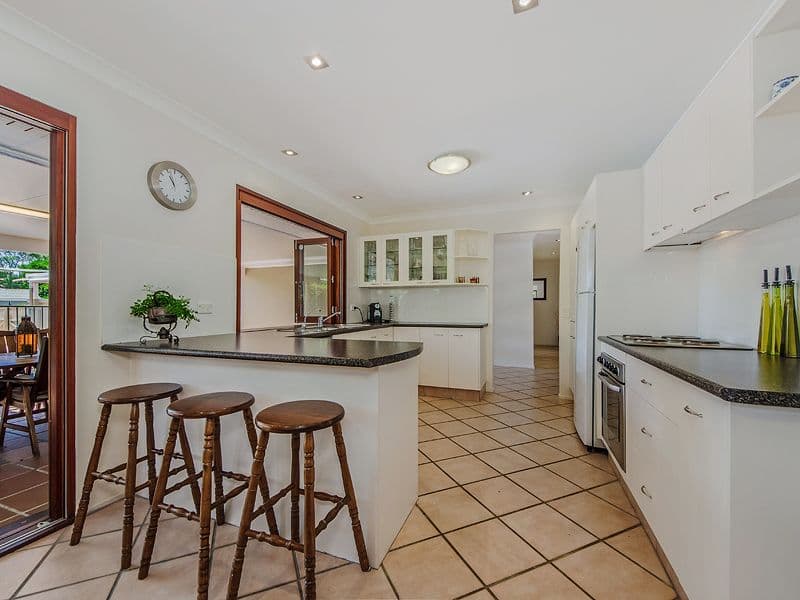 6 Grebe Place, BURLEIGH WATERS QLD 4220, Burleigh Waters - Thumbnail 4