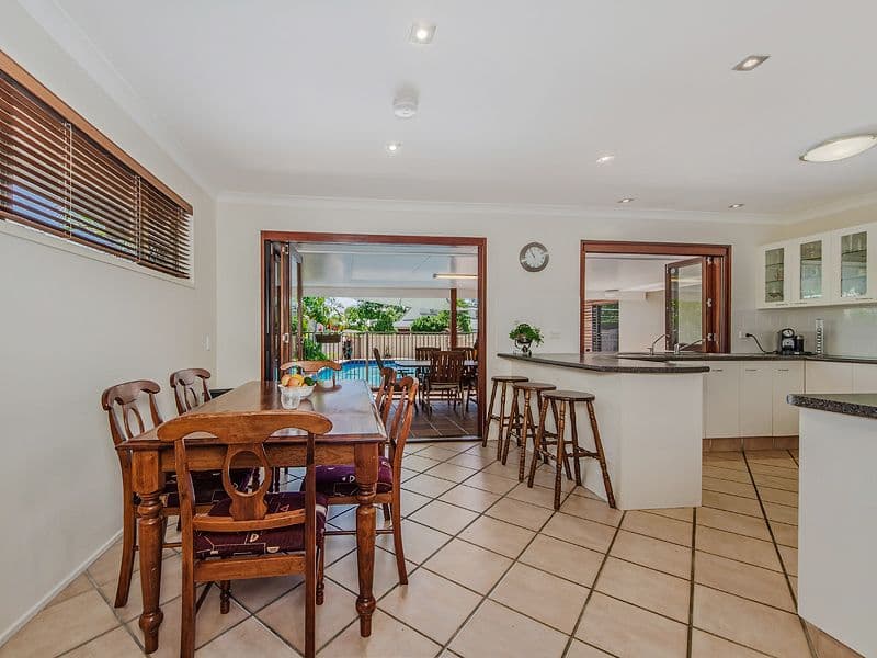 6 Grebe Place, BURLEIGH WATERS QLD 4220, Burleigh Waters - Thumbnail 5