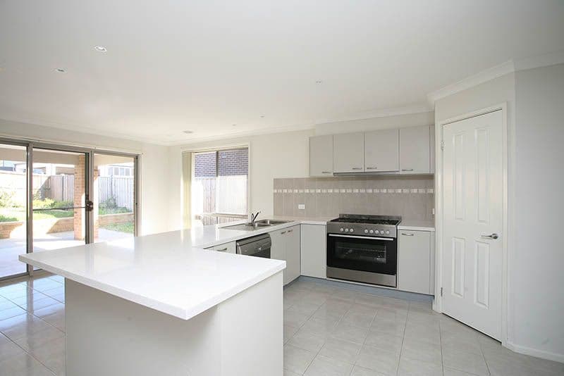 16 Sistine Row, MERNDA VIC 3754, Mernda - Thumbnail 3