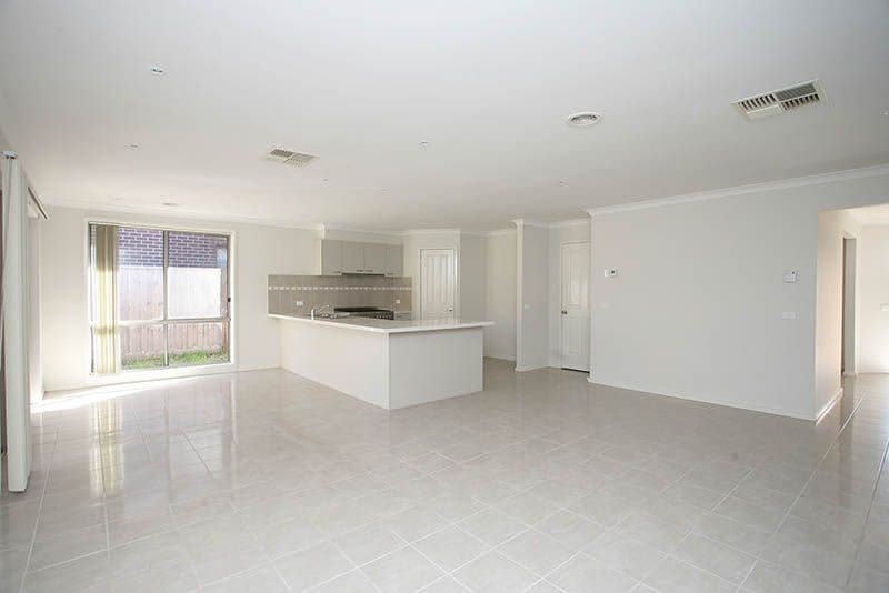 16 Sistine Row, MERNDA VIC 3754, Mernda - Thumbnail 4