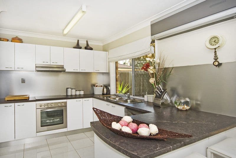 32 Batehaven Street, LOGANHOLME QLD 4129, Loganholme - Thumbnail 2