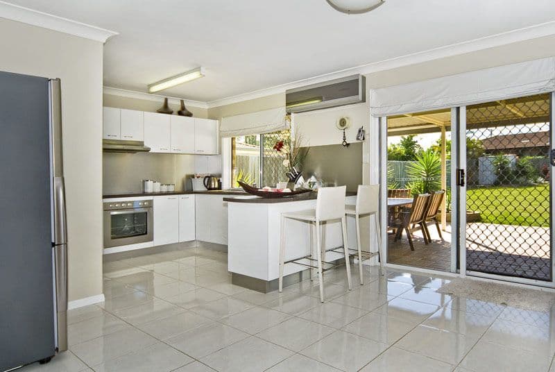 32 Batehaven Street, LOGANHOLME QLD 4129, Loganholme - Thumbnail 5