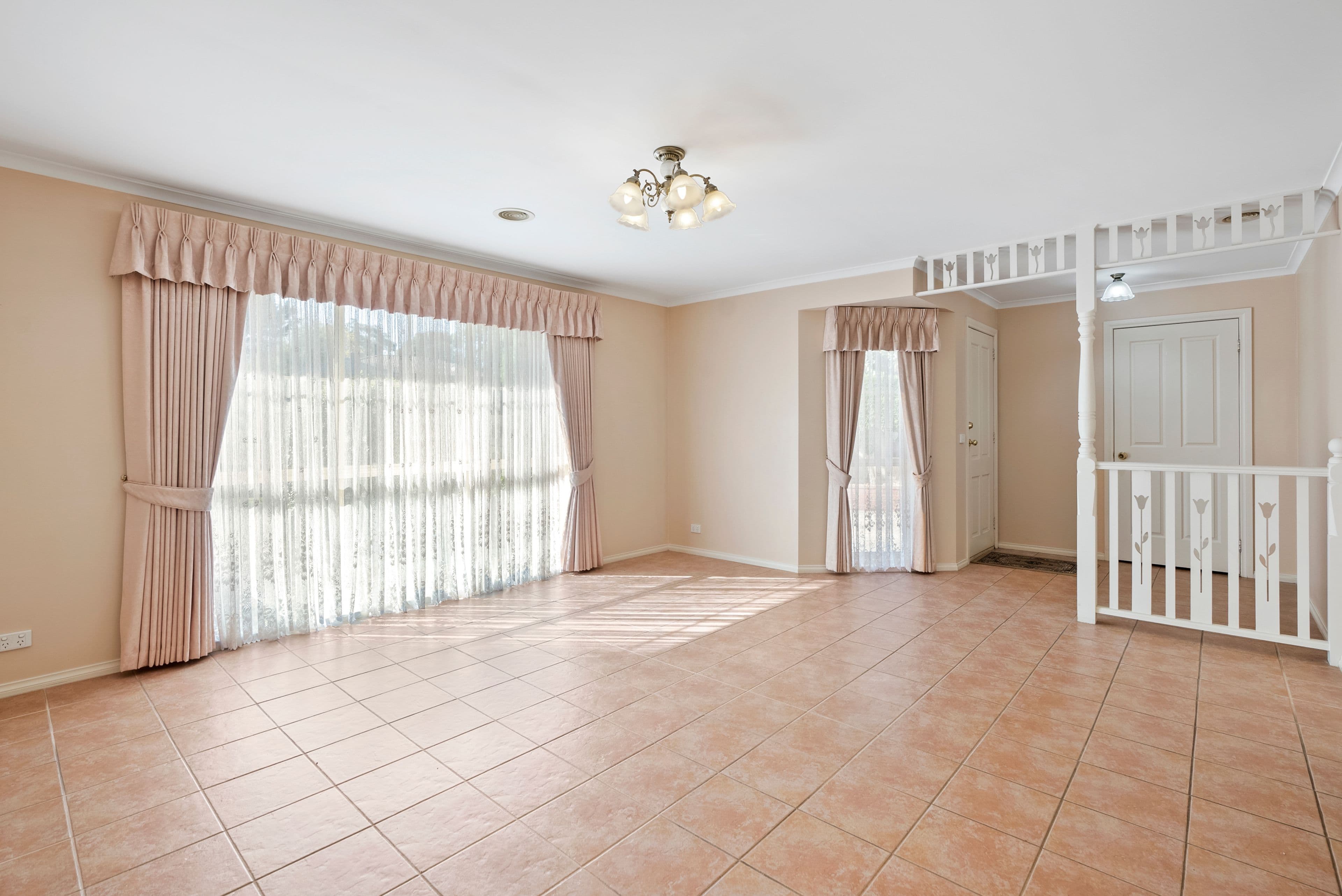 6 Narev Court, Rowville VIC 3178, Rowville - Thumbnail 2