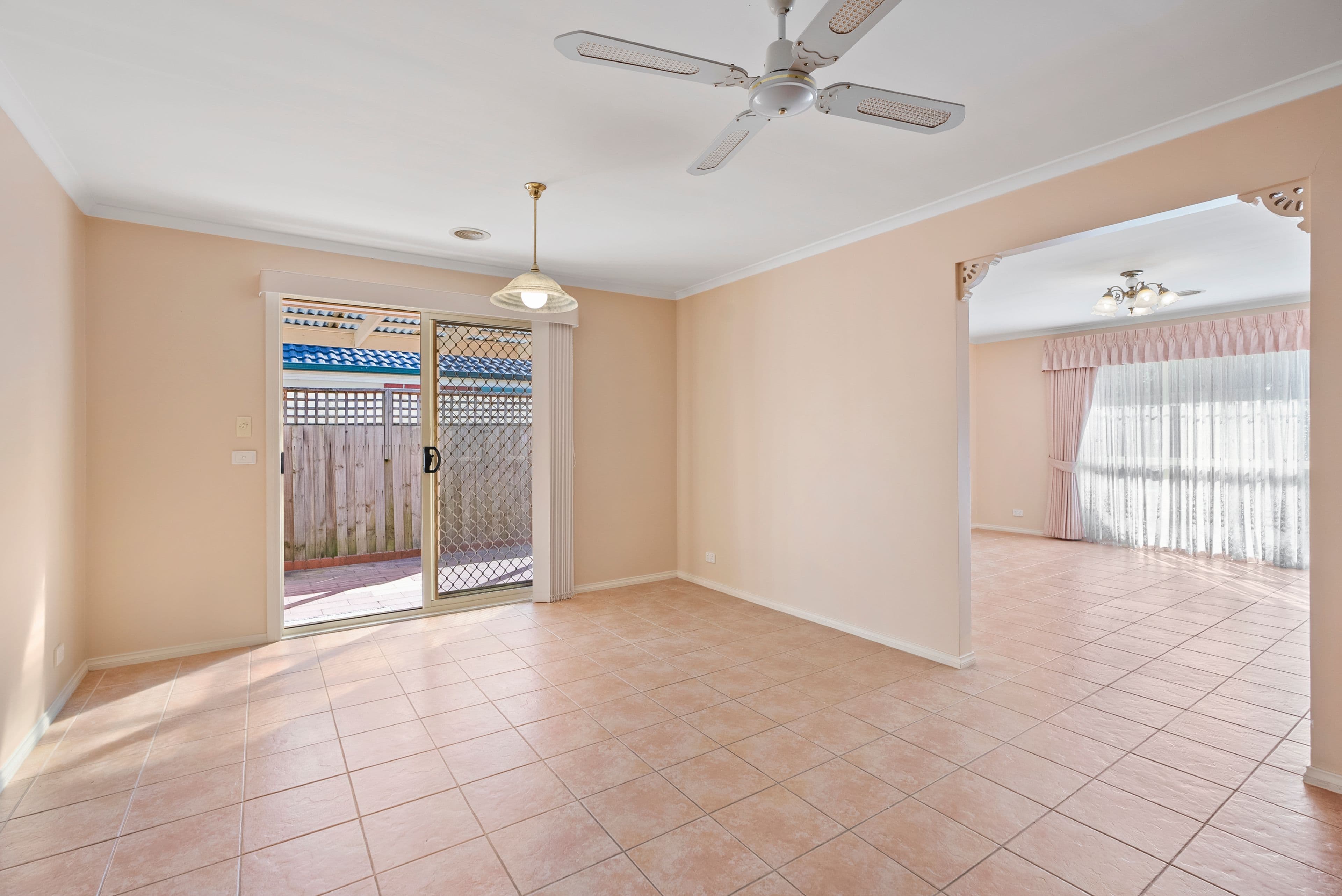 6 Narev Court, Rowville VIC 3178, Rowville - Thumbnail 3