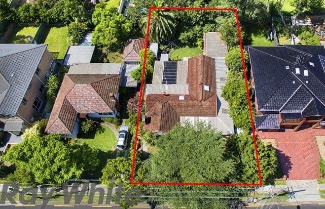 121 Carlingford Road, Epping - Image 1
