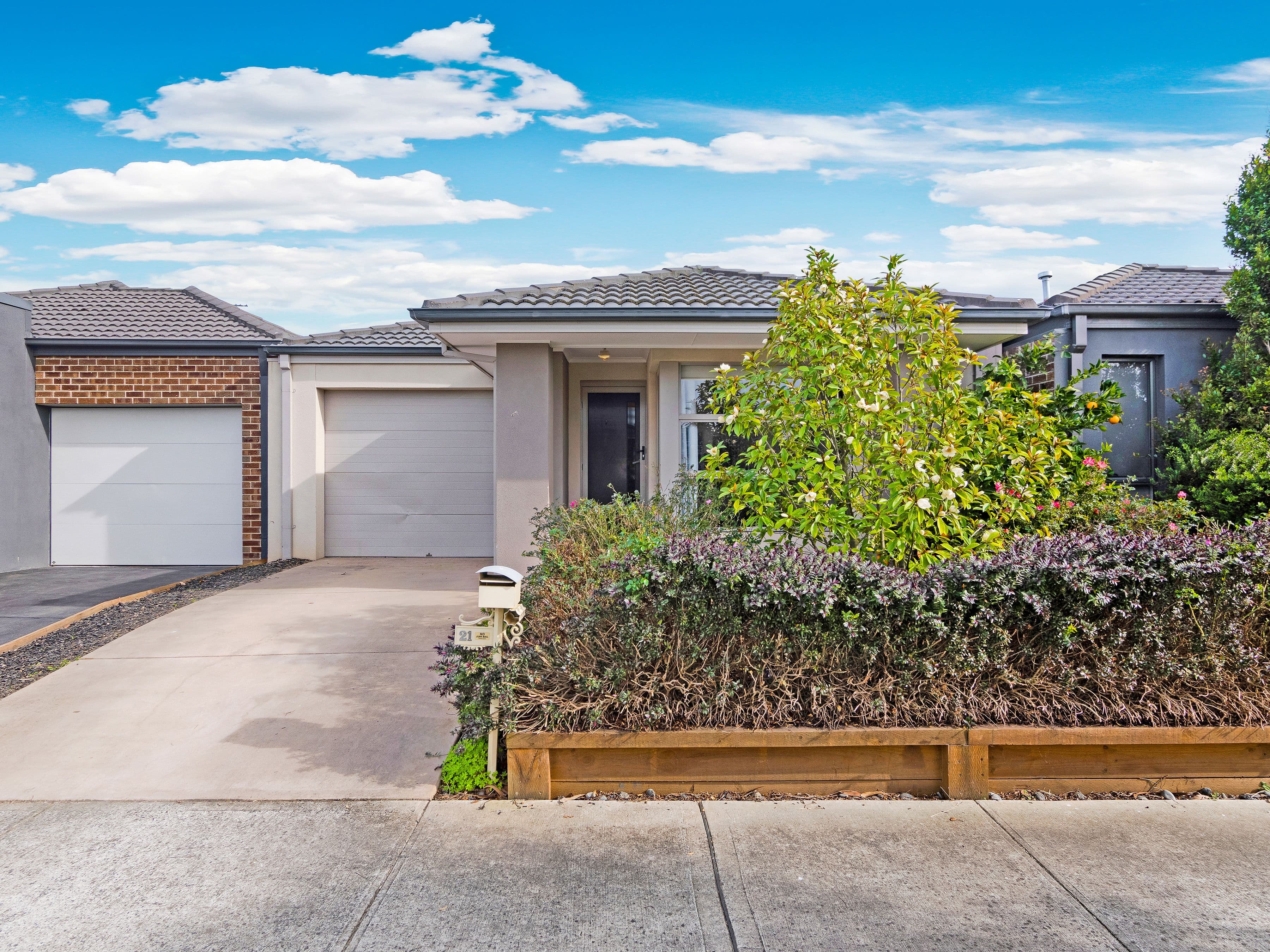 21 Mallard Avenue, Officer VIC 3809, Officer - Image 1