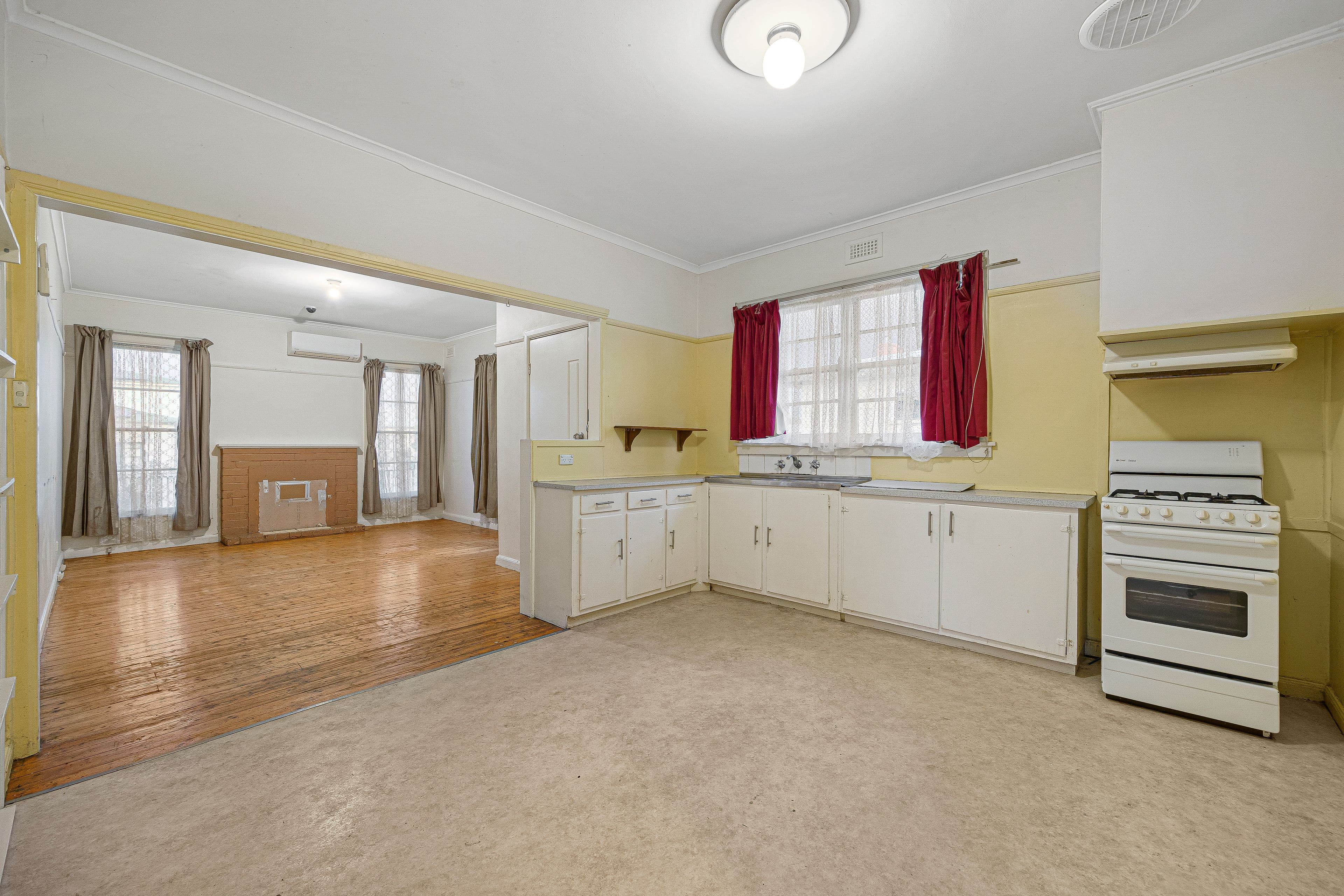 61 Maple Avenue, Wendouree VIC 3355, Wendouree - Thumbnail 3