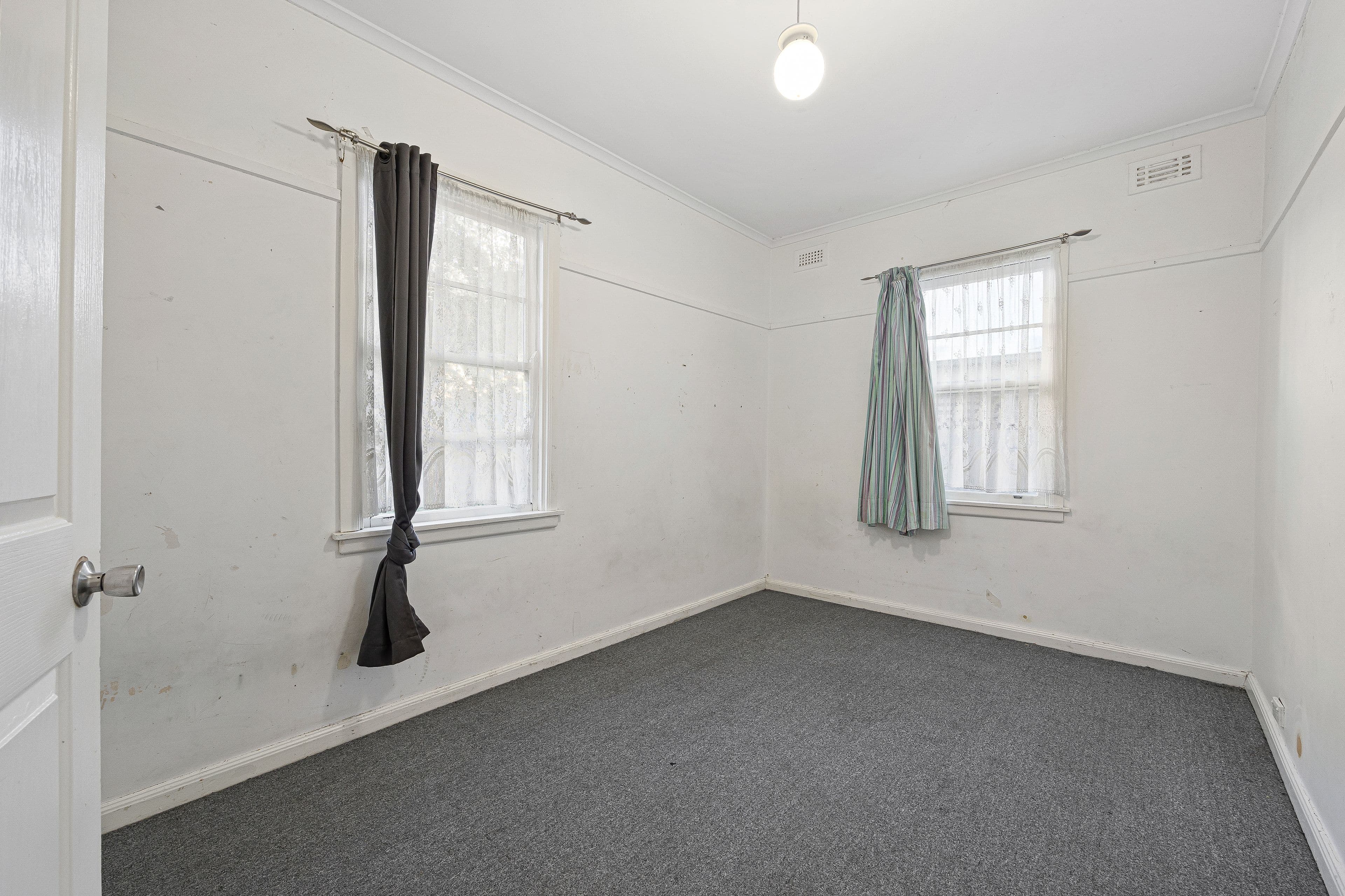 61 Maple Avenue, Wendouree VIC 3355, Wendouree - Thumbnail 4