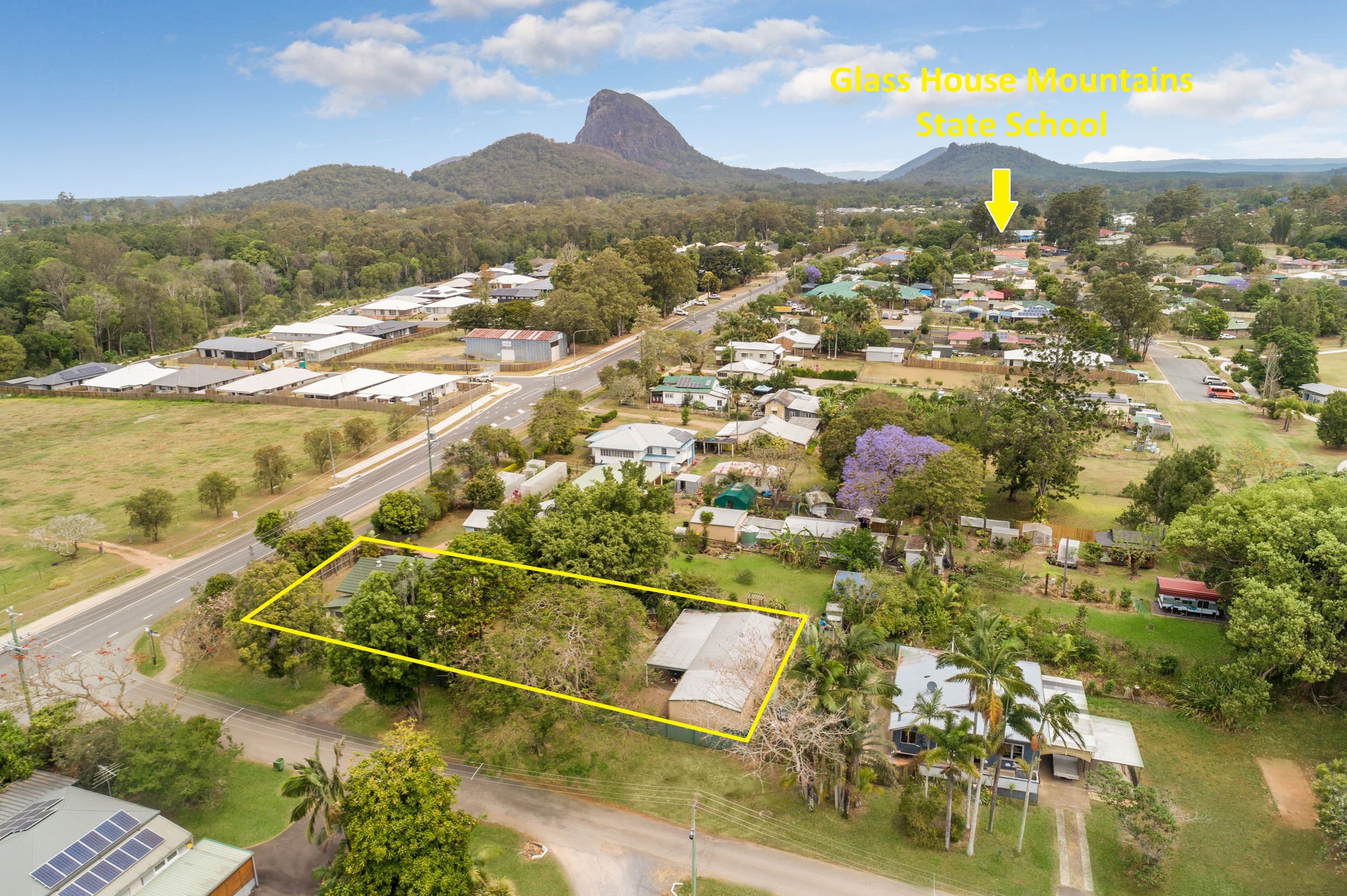 18 Coonowrin Road, Glass House Mountains QLD 4518, Glass House Mountains - Thumbnail 3