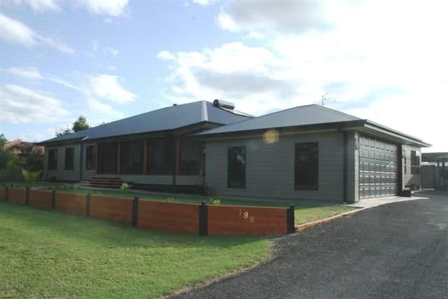 193 Charles, ROMA QLD 4455, Roma - Image 1